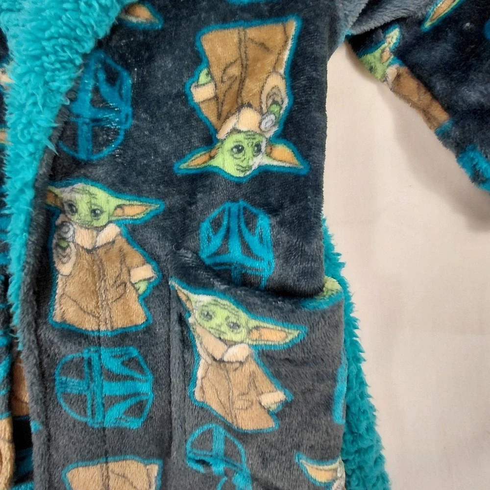 Kids Star Wars Bathrobe 2T Mandalorian Baby Yoda Fleece‎ Plush Robe Hooded Grogu